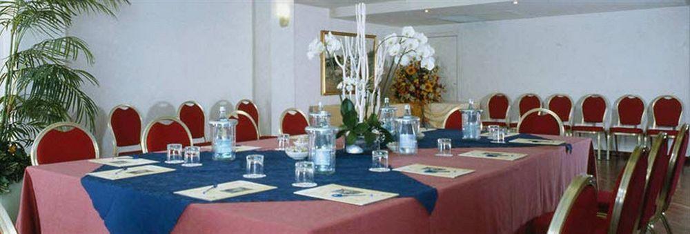 Hotel Savoy Palace Гардоне Ривьера Экстерьер фото