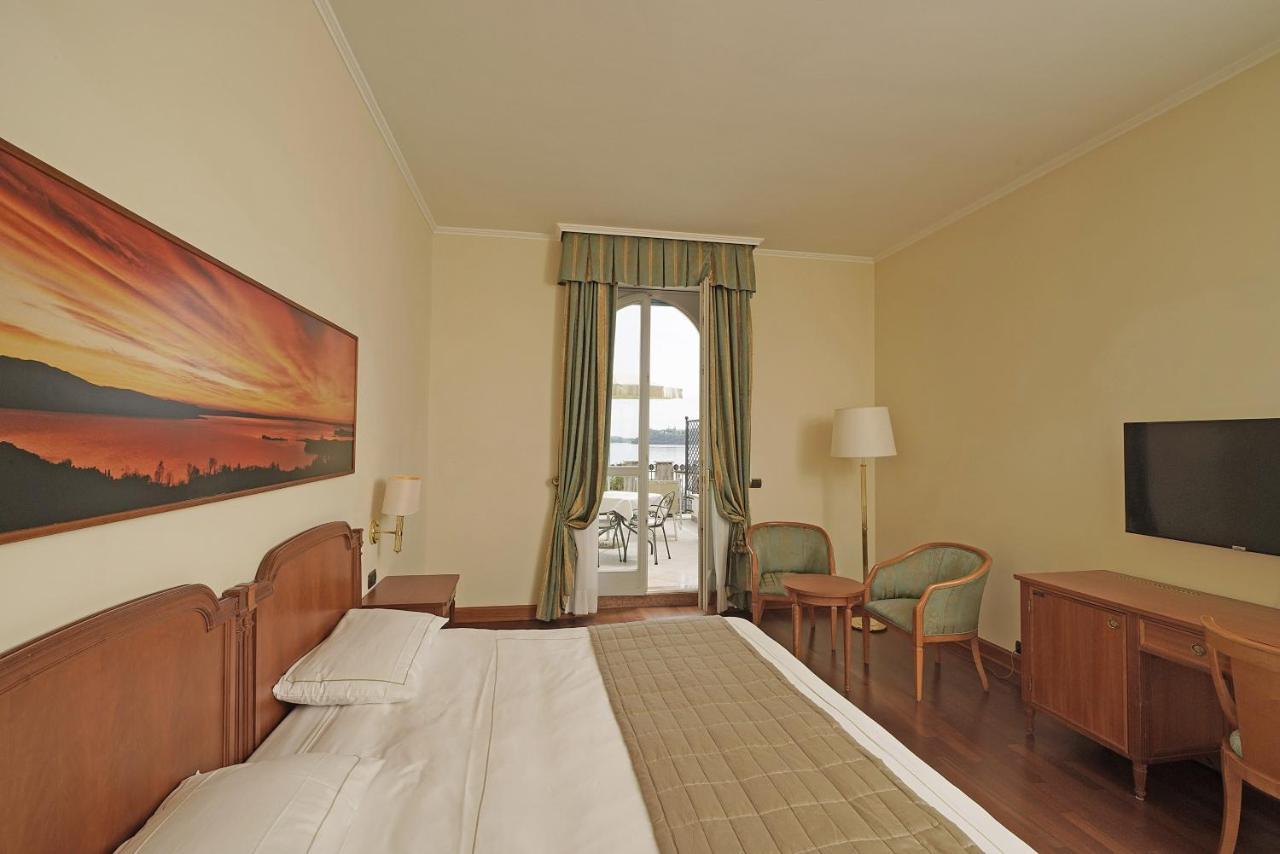 Hotel Savoy Palace Гардоне Ривьера Экстерьер фото