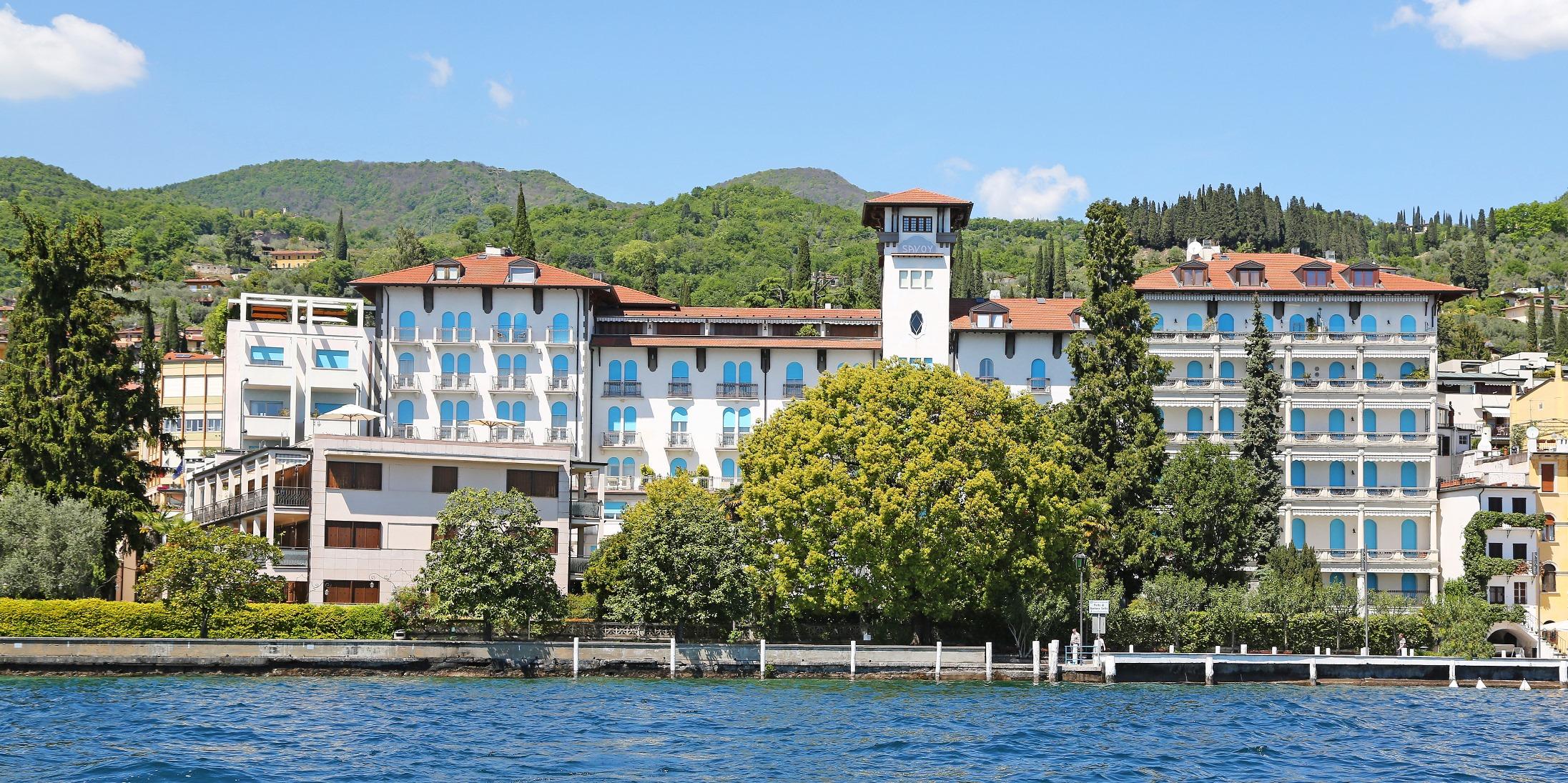 Hotel Savoy Palace Гардоне Ривьера Экстерьер фото