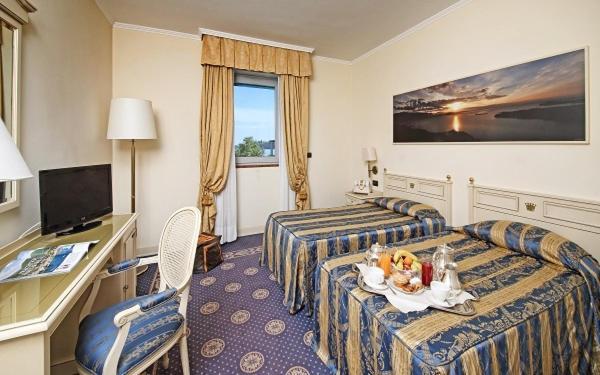 Hotel Savoy Palace Гардоне Ривьера Экстерьер фото