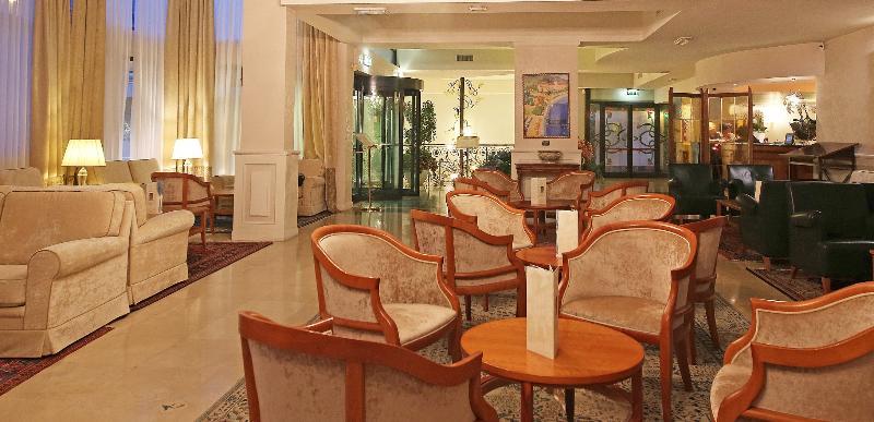 Hotel Savoy Palace Гардоне Ривьера Экстерьер фото